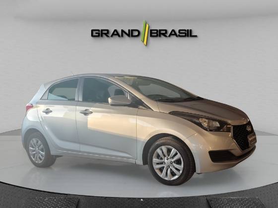 HYUNDAI HB20 1.0 COPA DO MUNDO FIFA 12V FLEX 4P MANUAL HYUNDAI HB20 1.0 COPA DO MUNDO FIFA 12V FLEX 4P MANUAL